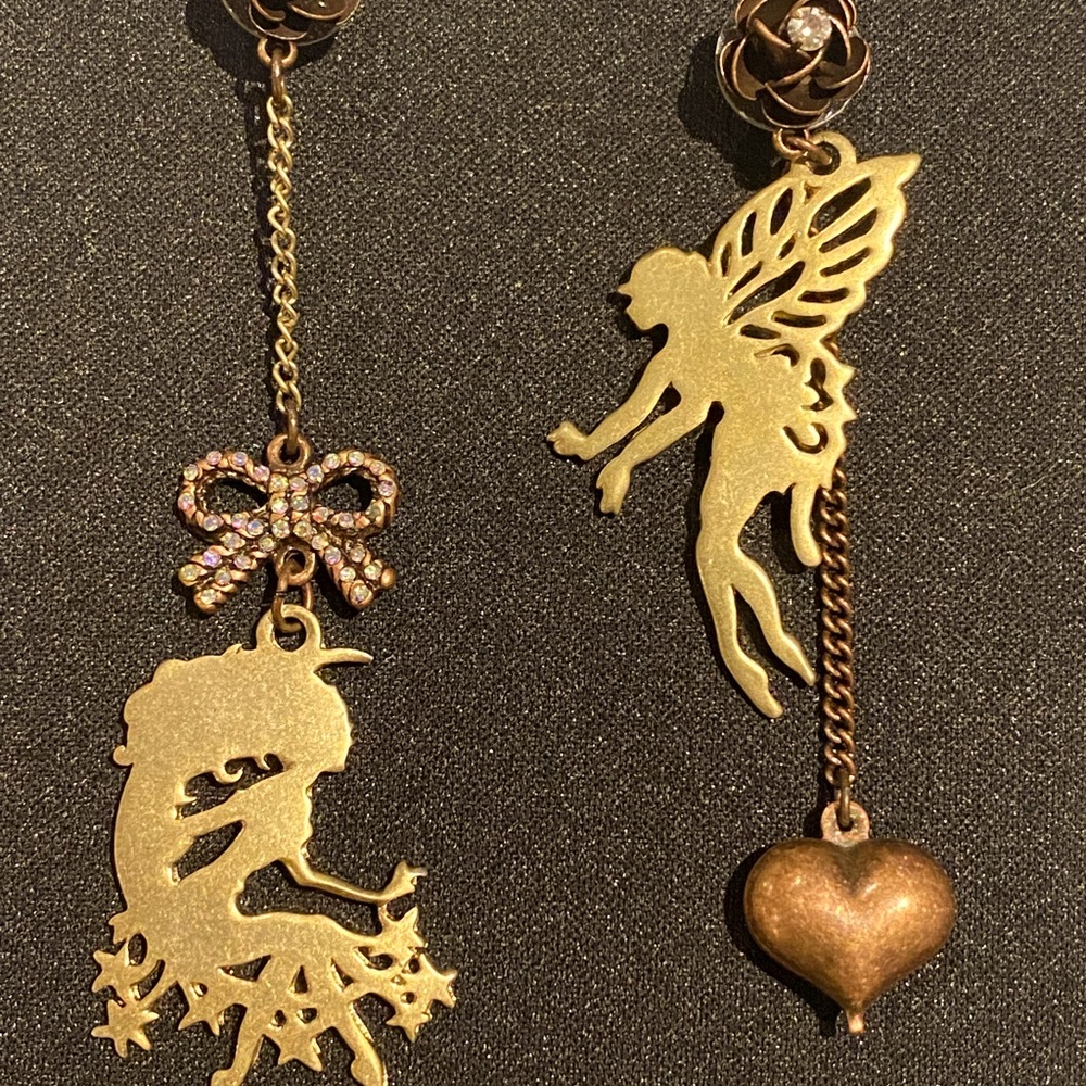 Betsey Johnson Pixie Fairy Mismatch Earrings 🧚‍♀️